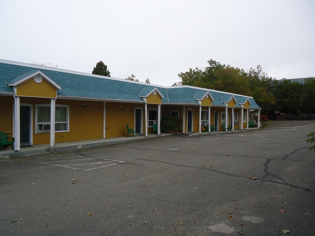 Motel Cote Riviere-du-Loup Exterior photo