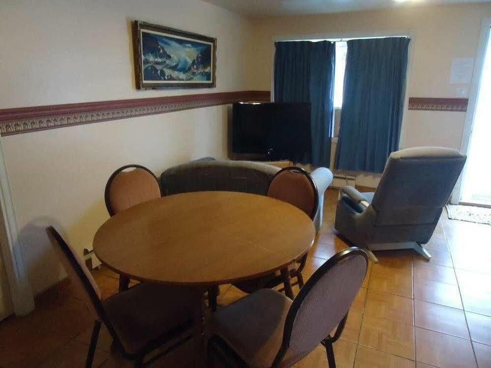 Motel Cote Riviere-du-Loup Exterior photo